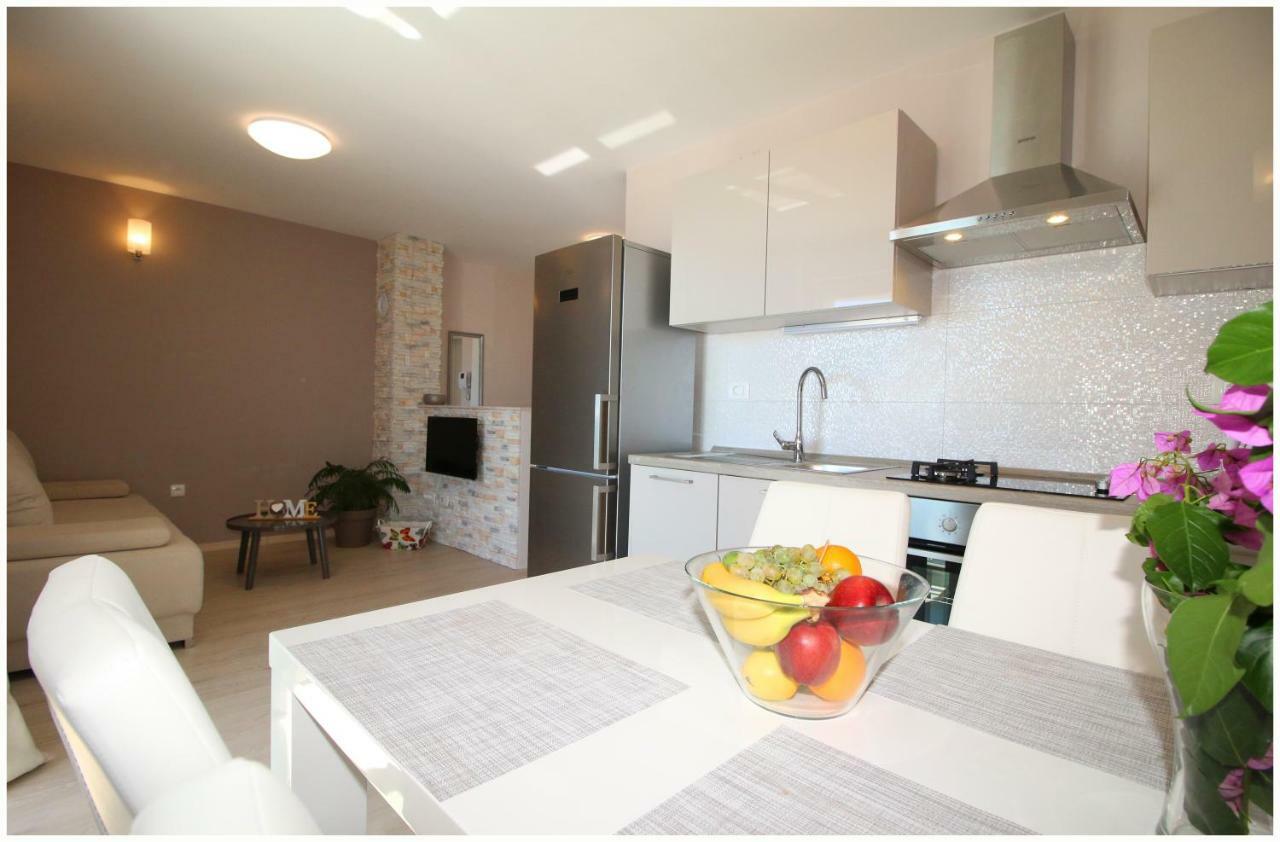 Apartments Silver Beauty Rogoznica  Esterno foto