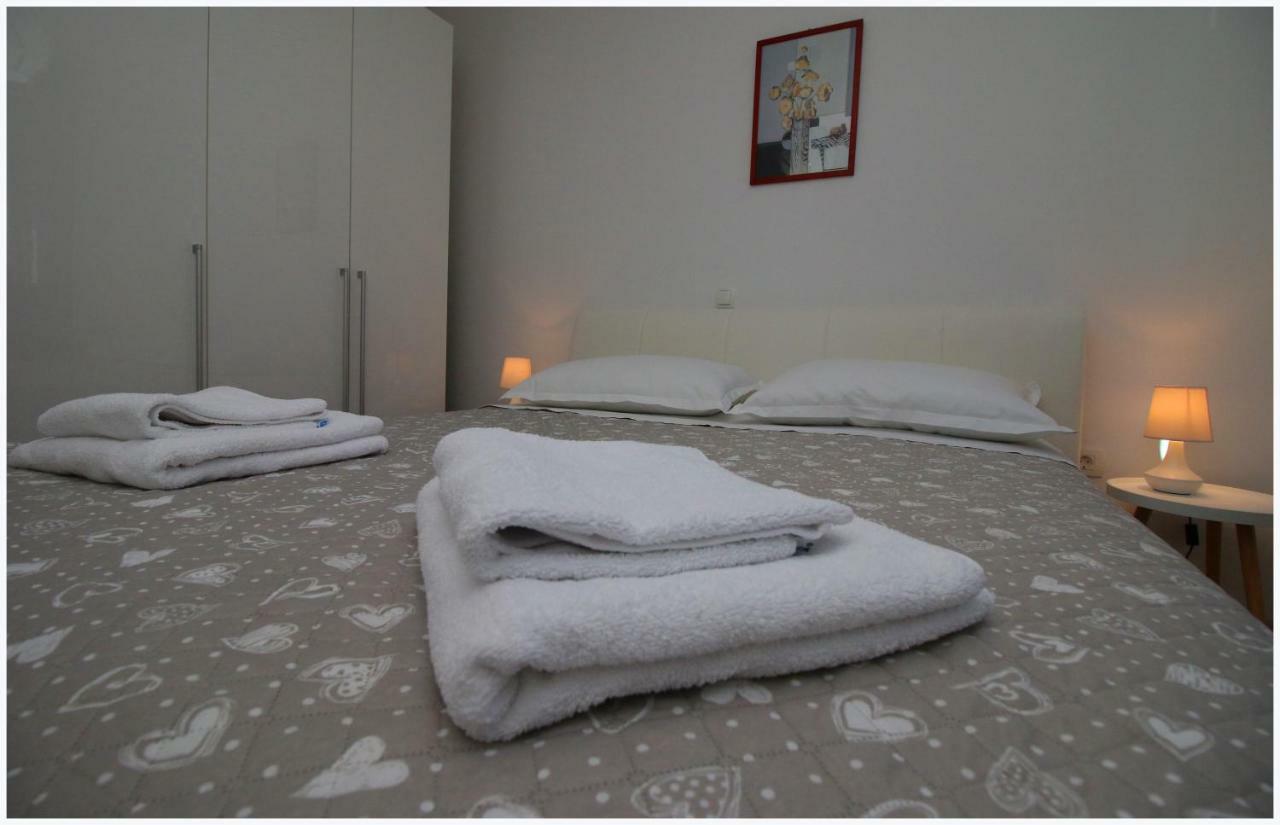 Apartments Silver Beauty Rogoznica  Esterno foto